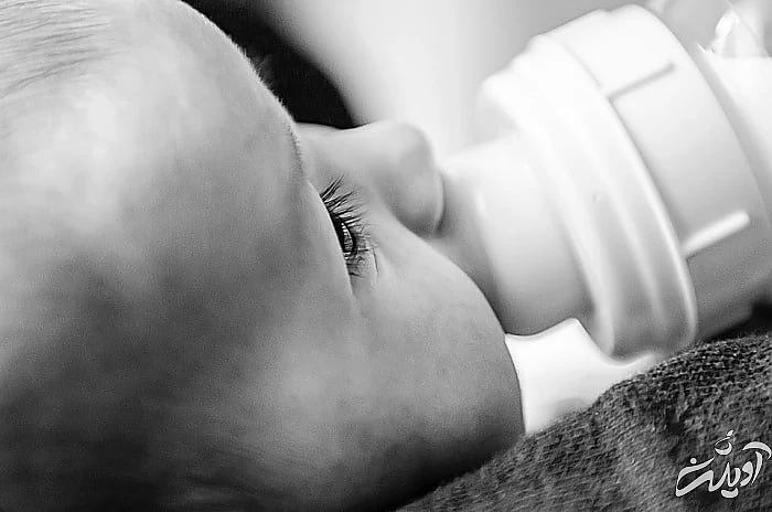 نشانه سیر نشدن نوزاد نشانه گرسنگی نوزاد